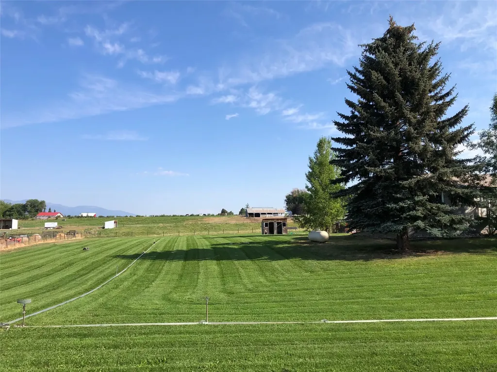 782 Quast Lane Corvallis MT 59828