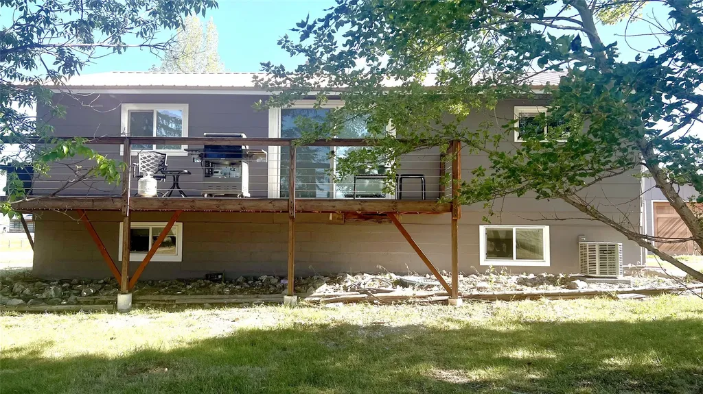 782 Quast Lane Corvallis MT 59828