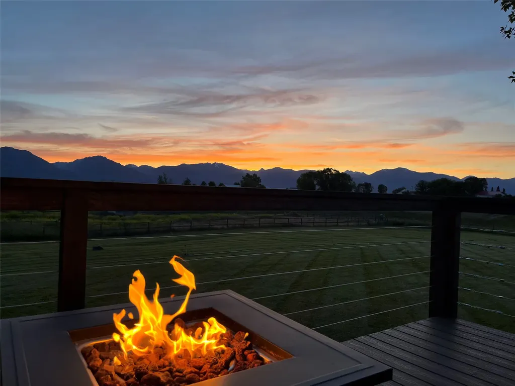 782 Quast Lane Corvallis MT 59828