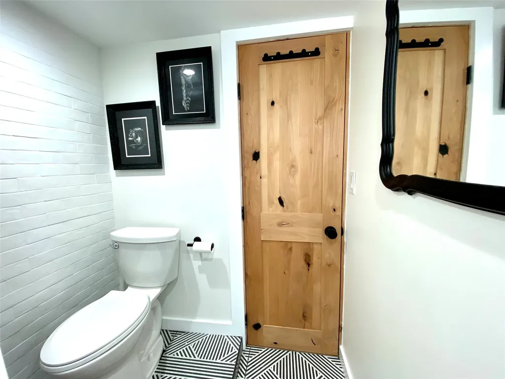 782 Quast Lane Corvallis MT 59828