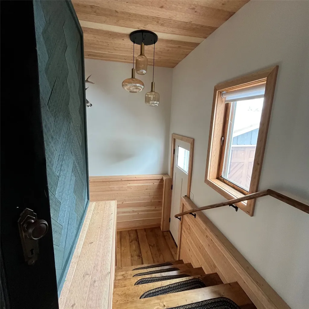 782 Quast Lane Corvallis MT 59828