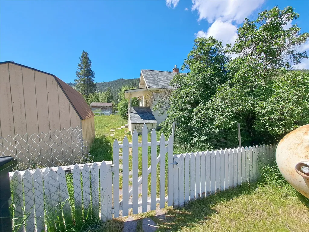 9319 Stemple Pass Road Lincoln MT 59639