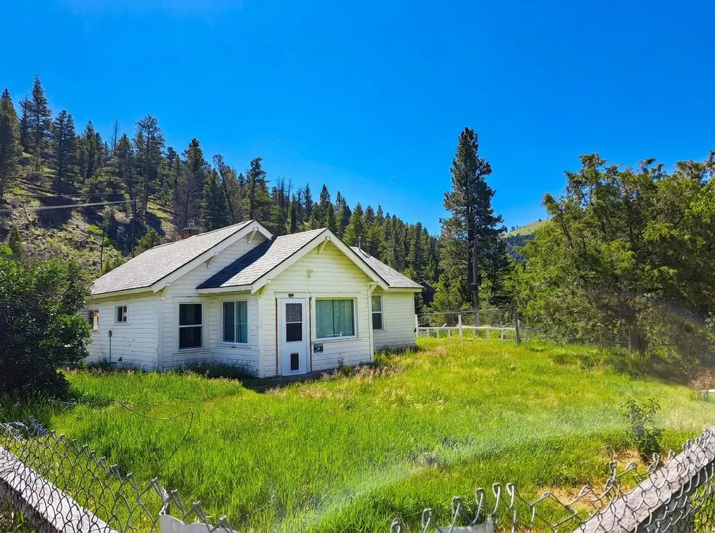 9319 Stemple Pass Road Lincoln MT 59639
