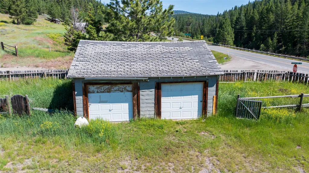 9319 Stemple Pass Road Lincoln MT 59639