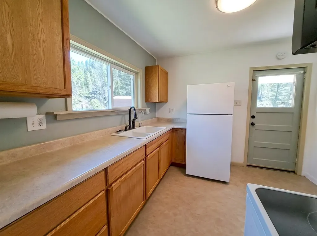 9319 Stemple Pass Road Lincoln MT 59639