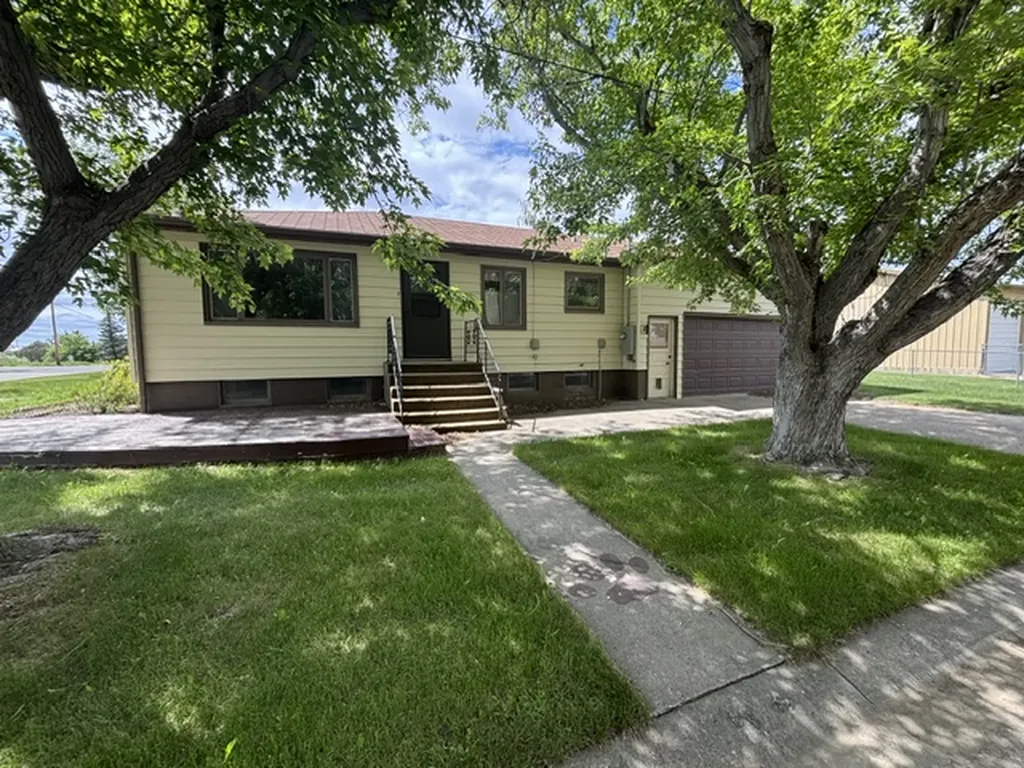 415 Jimmy Avenue Shelby MT 59474