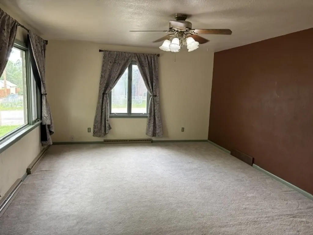 415 Jimmy Avenue Shelby MT 59474