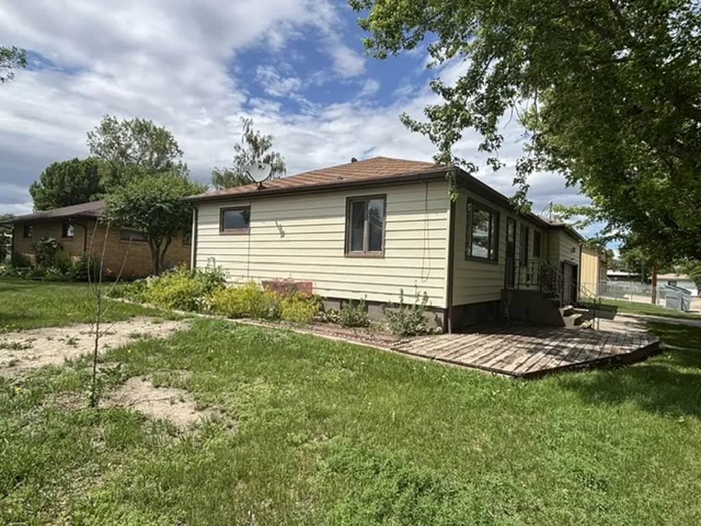 415 Jimmy Avenue Shelby MT 59474
