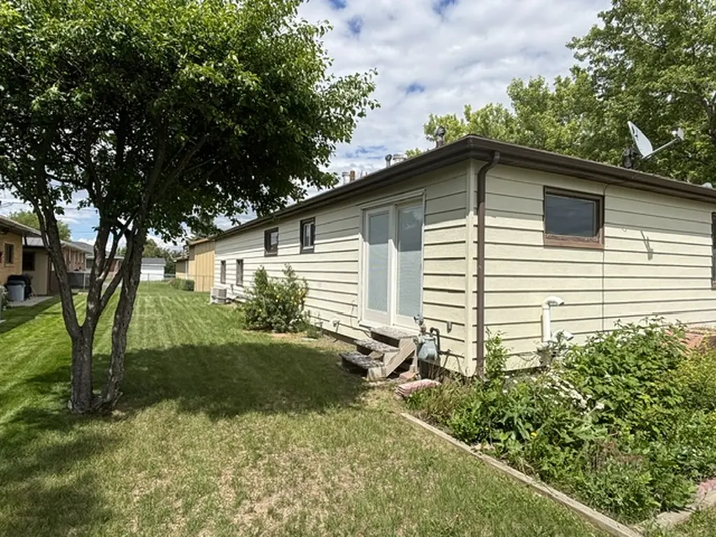 415 Jimmy Avenue Shelby MT 59474