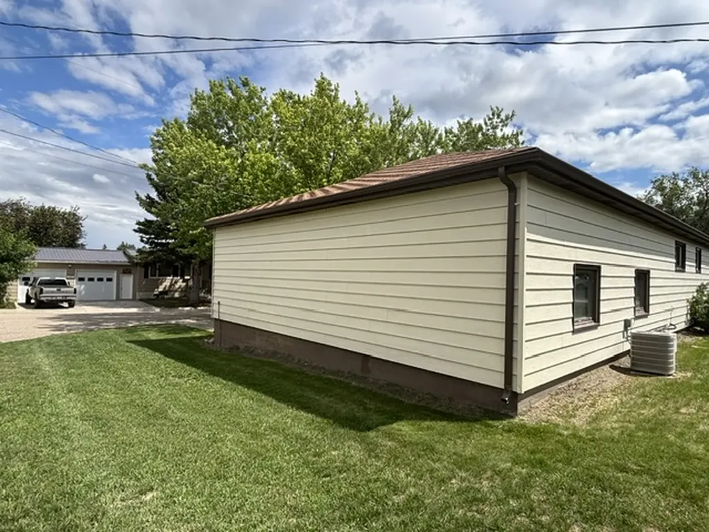 415 Jimmy Avenue Shelby MT 59474