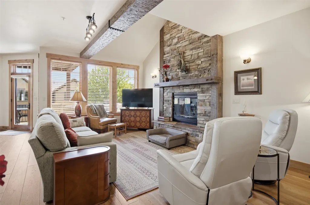 202 Shoreline Drive Polson MT 59860