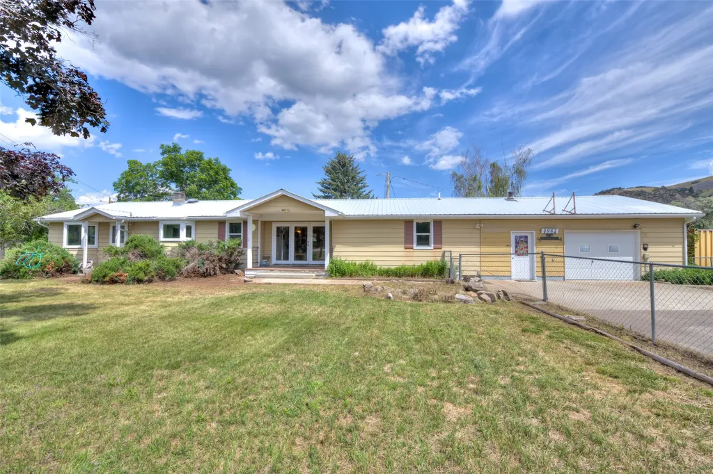 3982 Us Highway 93 Darby MT 59829