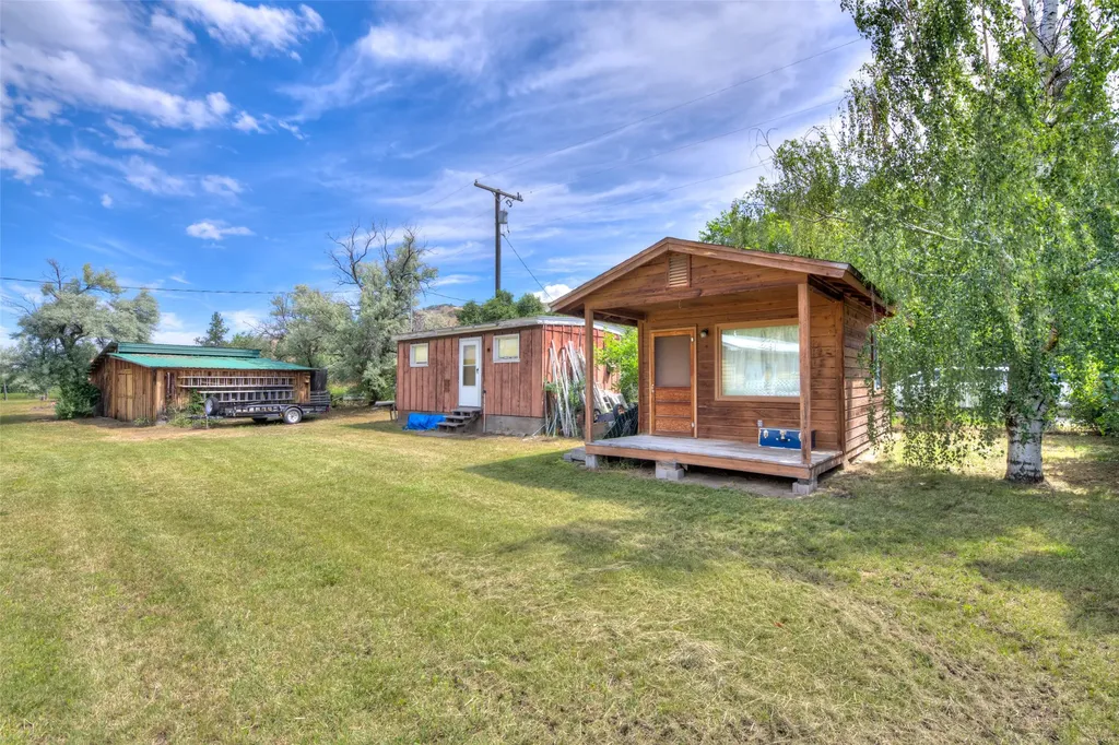 3982 Us Highway 93 Darby MT 59829