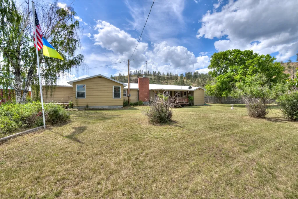 3982 Us Highway 93 Darby MT 59829