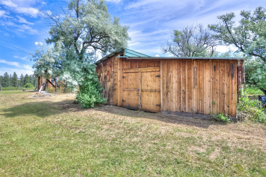 3982 Us Highway 93 Darby MT 59829