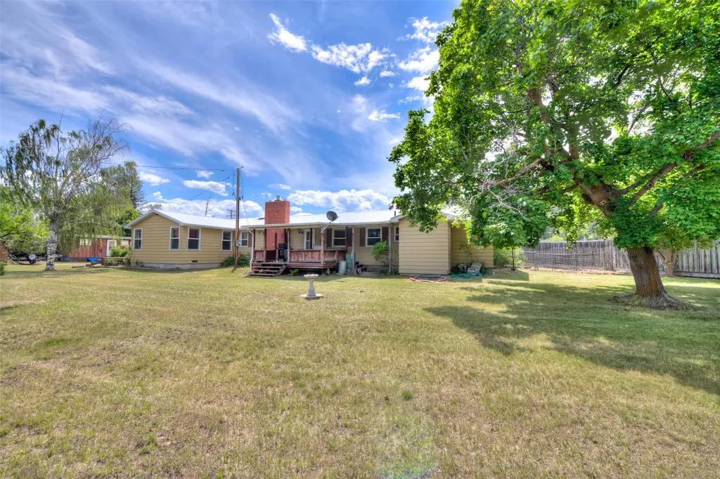 3982 Us Highway 93 Darby MT 59829