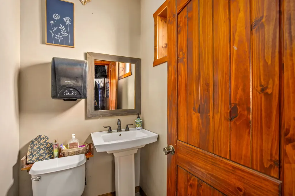 121 Main Street Lincoln MT 59639