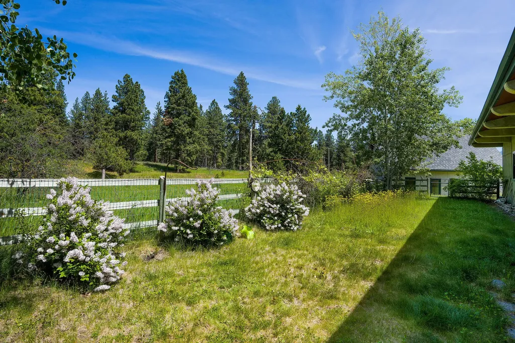 233 Coverdell Road Bigfork MT 59911