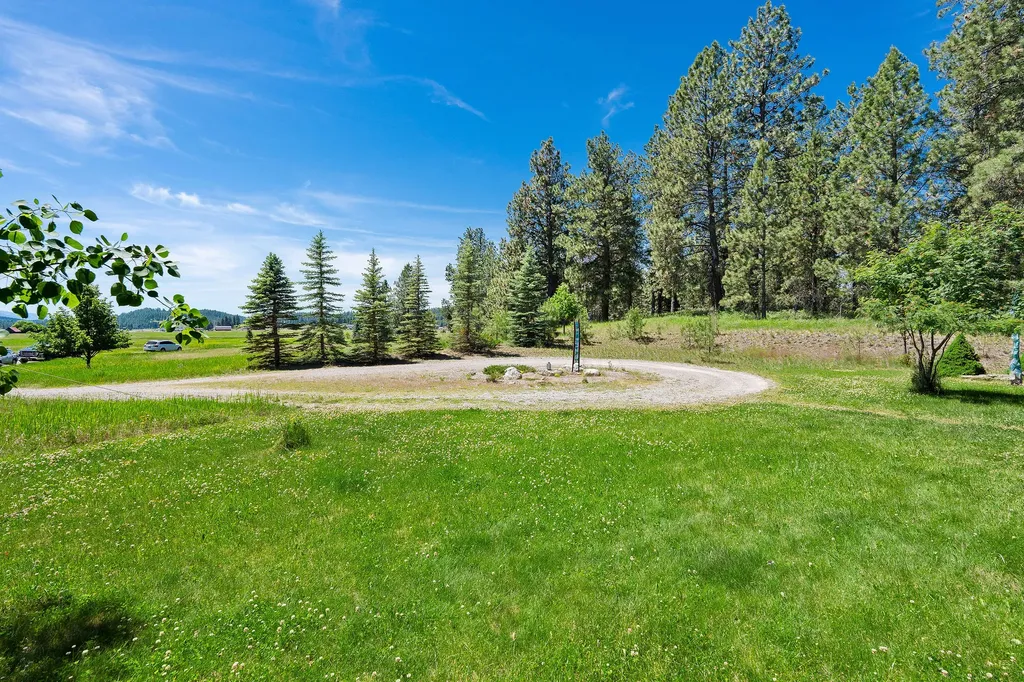 233 Coverdell Road Bigfork MT 59911