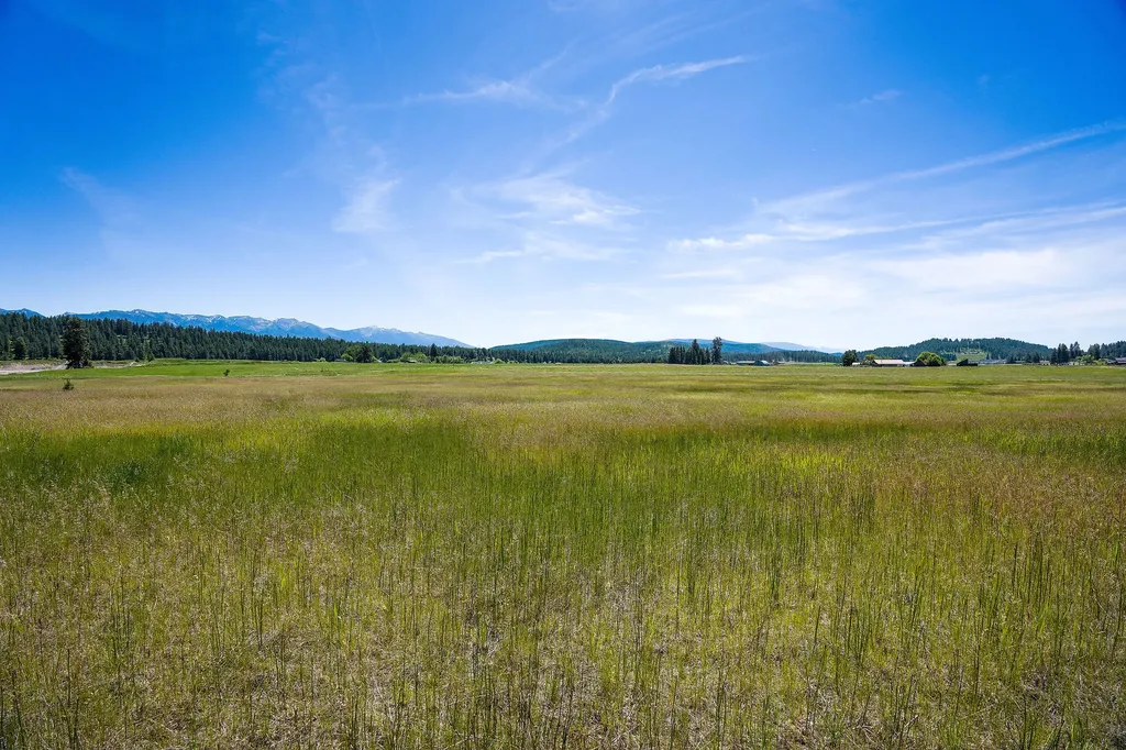 233 Coverdell Road Bigfork MT 59911