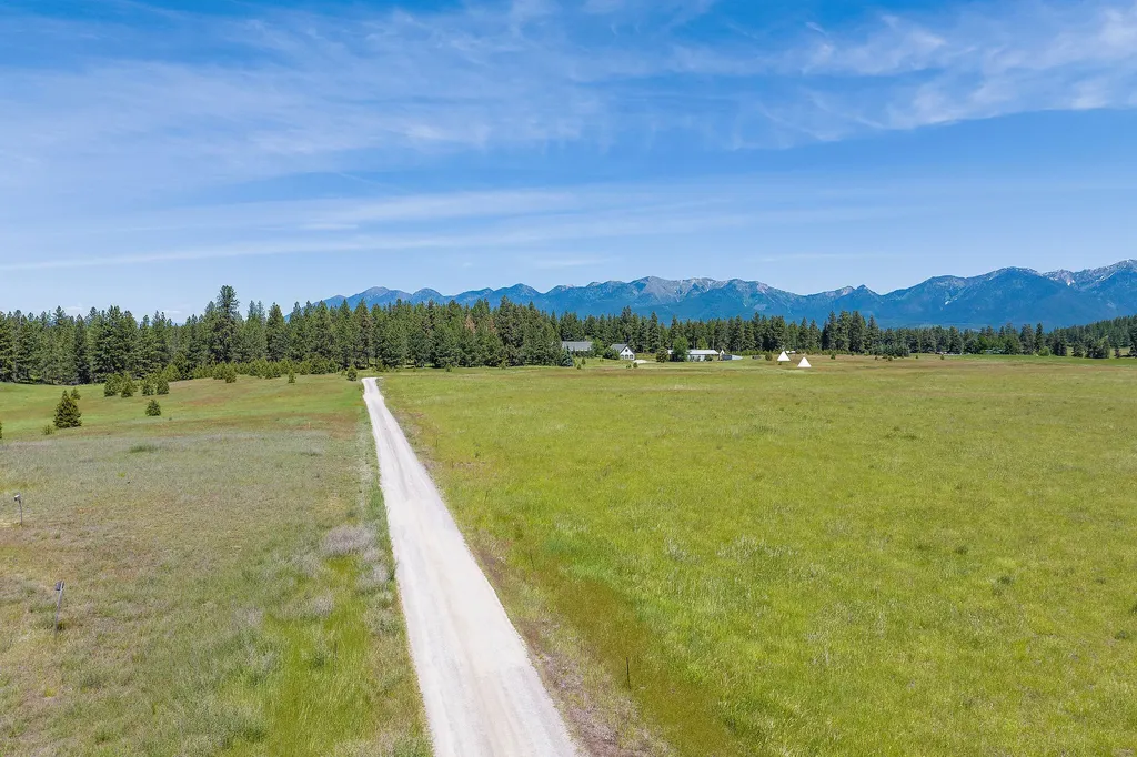 233 Coverdell Road Bigfork MT 59911