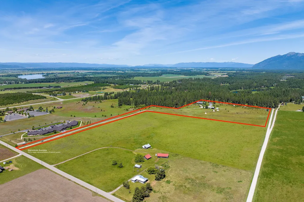 233 Coverdell Road Bigfork MT 59911