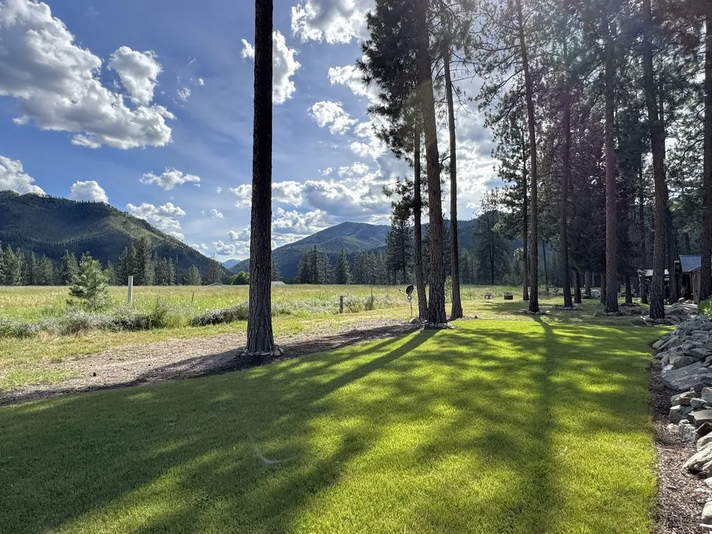 380 Shyrock Loop Superior MT 59872