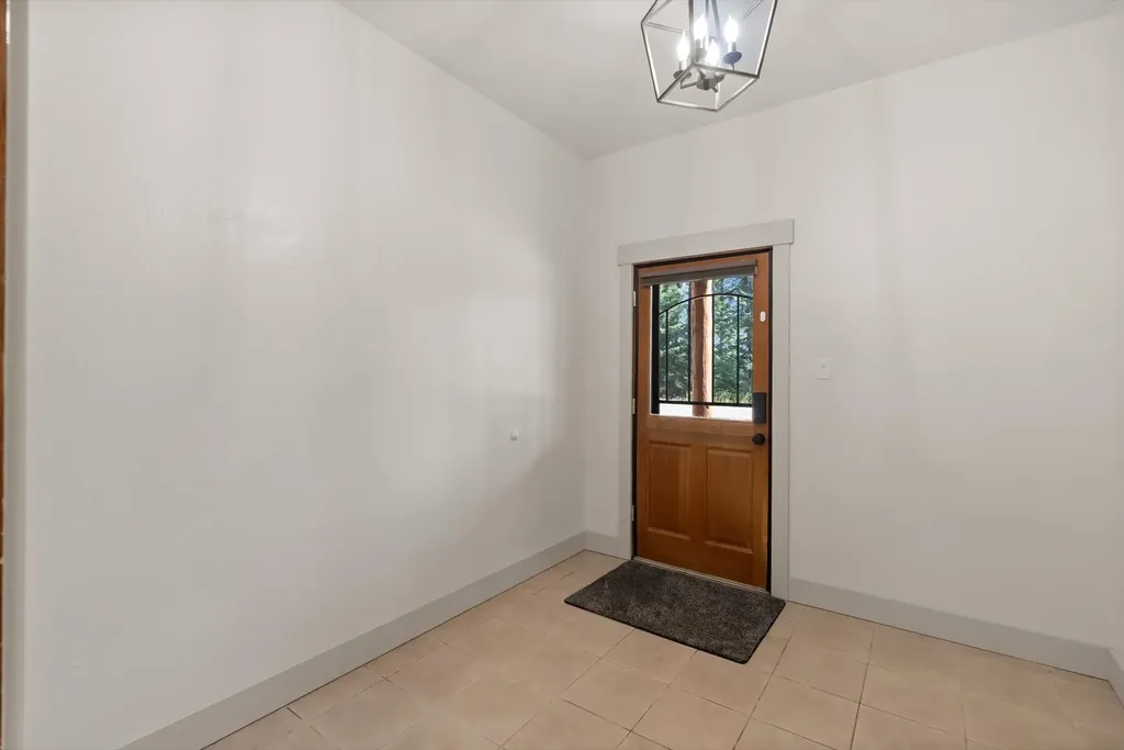 18200 Mustang Lane Frenchtown MT 59834