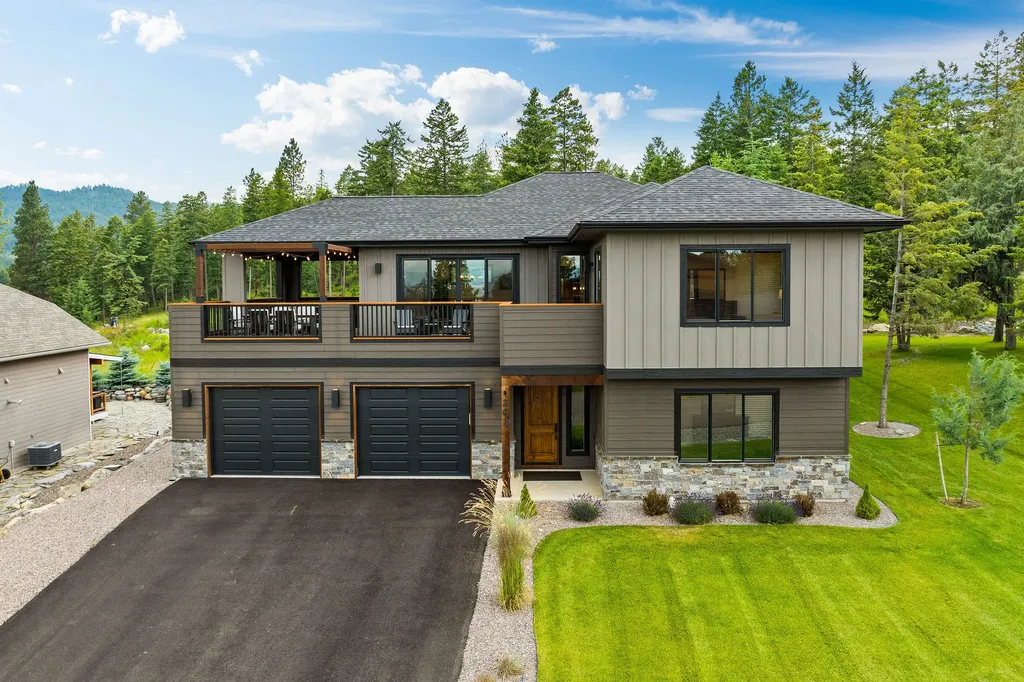 263 Spurwing Loop Lakeside MT 59922
