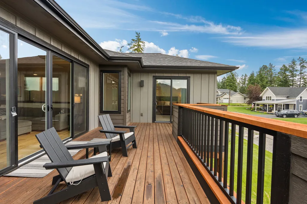 263 Spurwing Loop Lakeside MT 59922