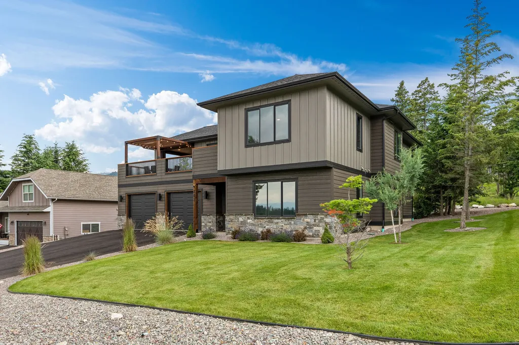 263 Spurwing Loop Lakeside MT 59922