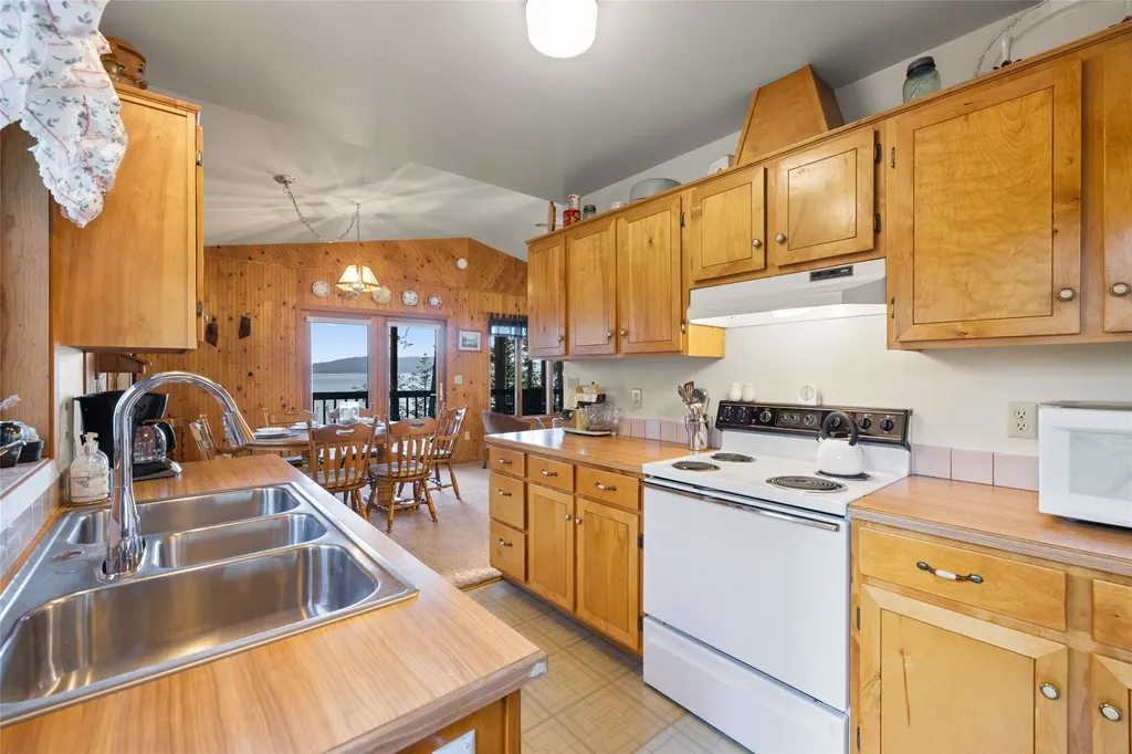 25777 Sunset Point Lane Polson MT 59860