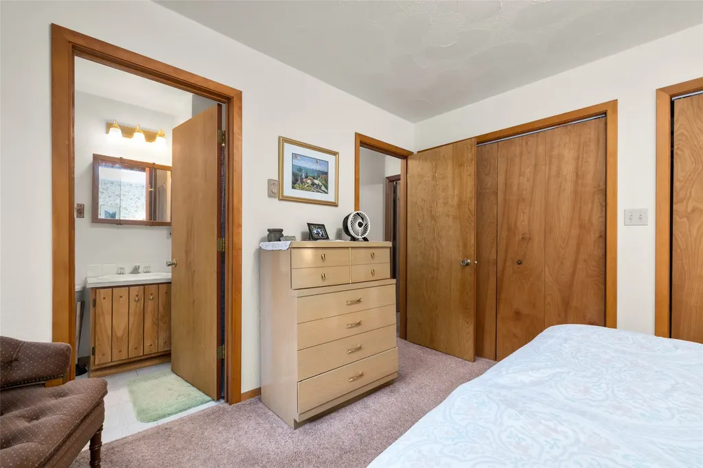 25777 Sunset Point Lane Polson MT 59860
