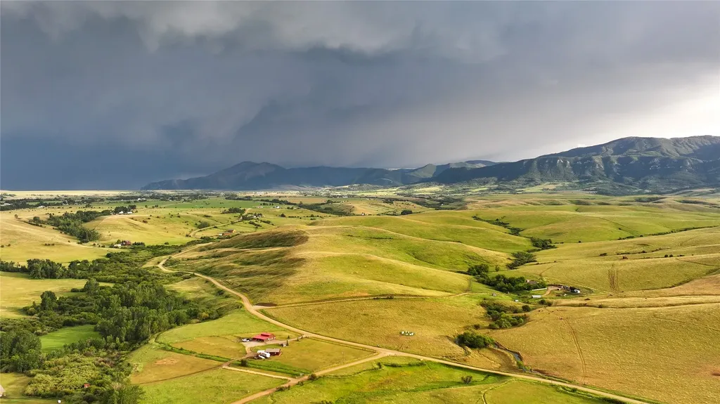 581 Willow Creek Road Red Lodge MT 59068