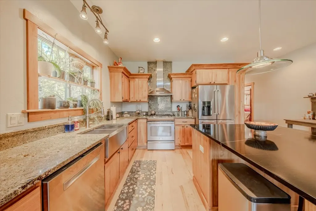 67 Tumbleweed Trail Rexford MT 59930