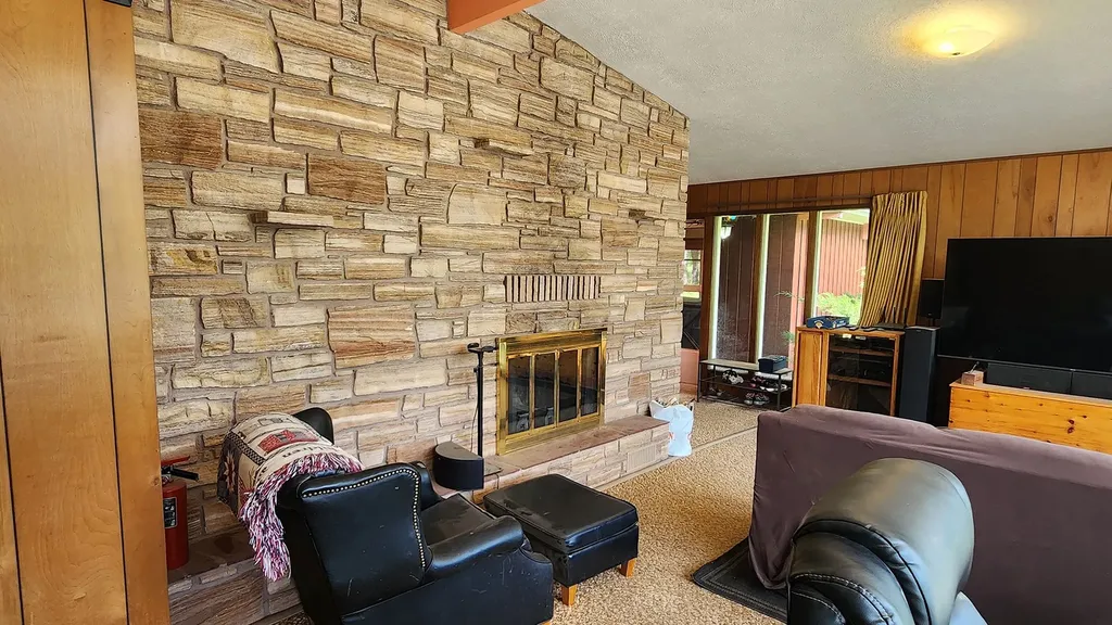 12430 Rippling Waters Road Bigfork MT 59911