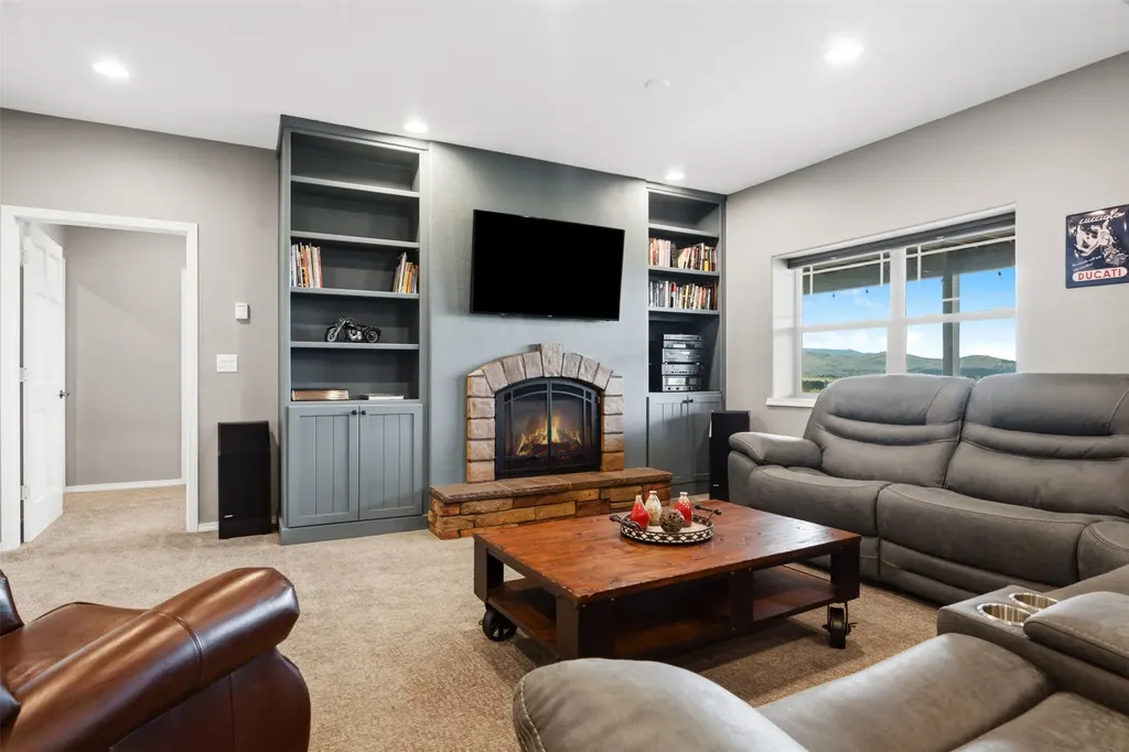 548 Pat Lane Stevensville MT 59870