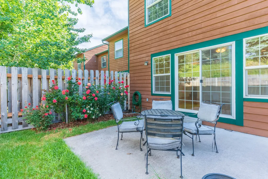 108 Sunrise Terrace Bigfork MT 59911