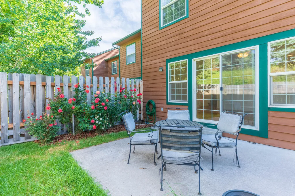 108 Sunrise Terrace Bigfork MT 59911