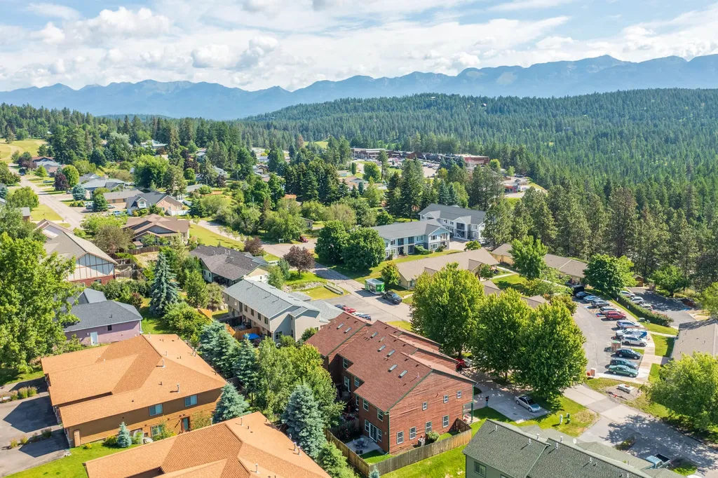 108 Sunrise Terrace Bigfork MT 59911
