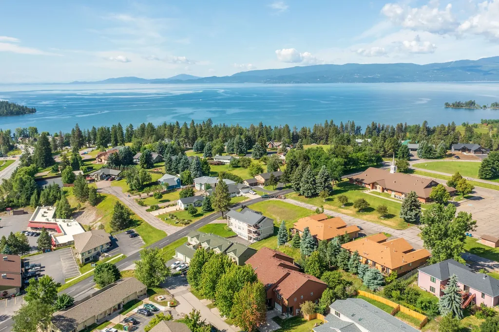 108 Sunrise Terrace Bigfork MT 59911