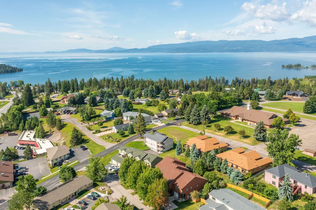 108 Sunrise Terrace Bigfork MT 59911