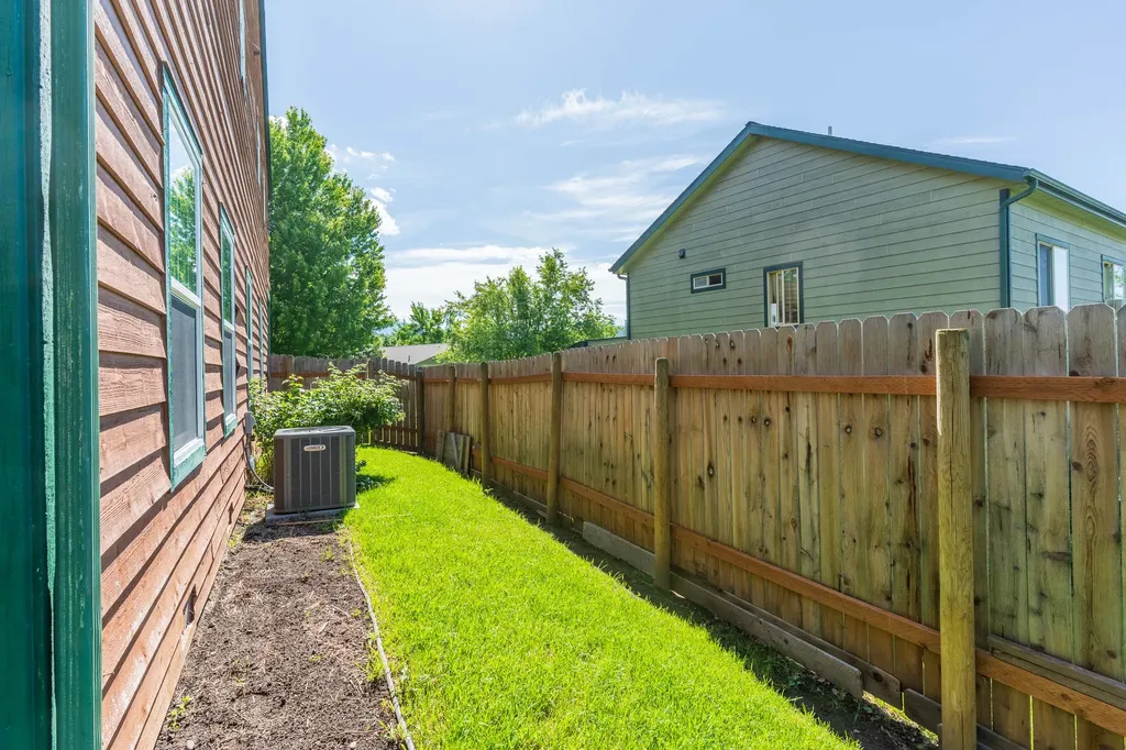 108 Sunrise Terrace Bigfork MT 59911