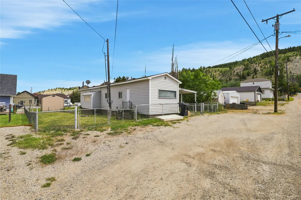608/610 Ash Street Anaconda MT 59711