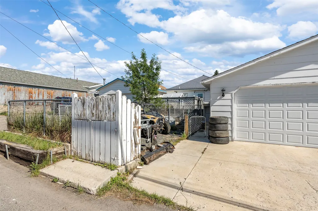 906 Zarelda Street Butte MT 59701