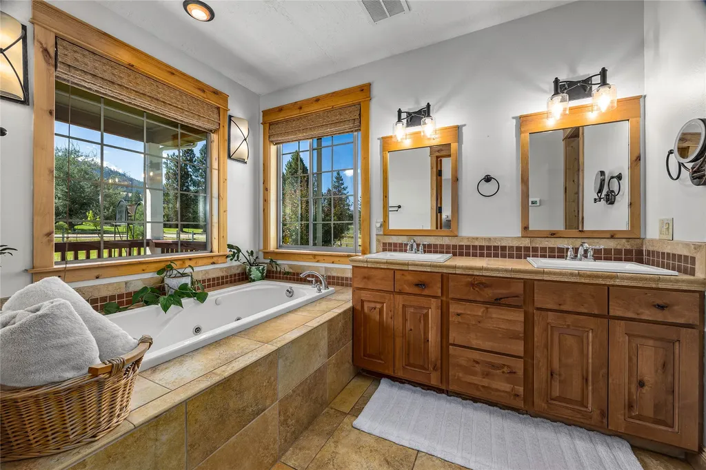 19820 Rambling Rose Lane Florence MT 59833