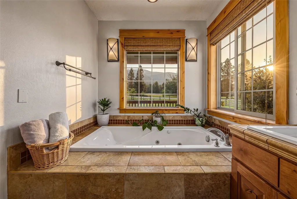 19820 Rambling Rose Lane Florence MT 59833
