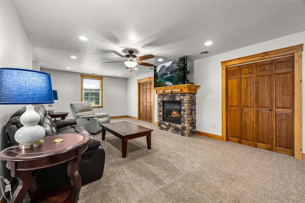 19820 Rambling Rose Lane Florence MT 59833