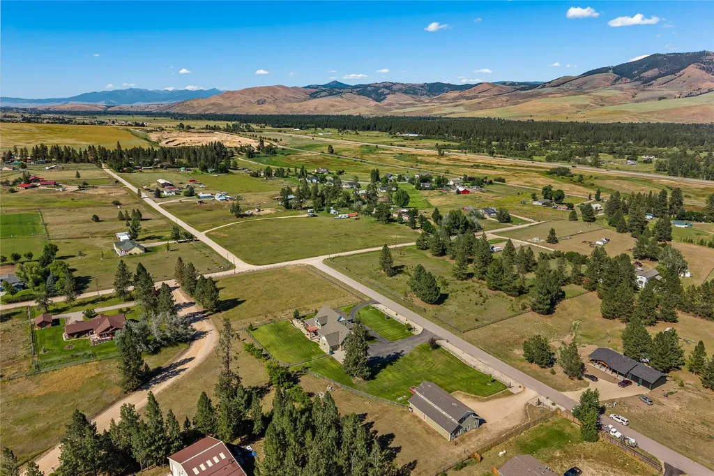 19820 Rambling Rose Lane Florence MT 59833