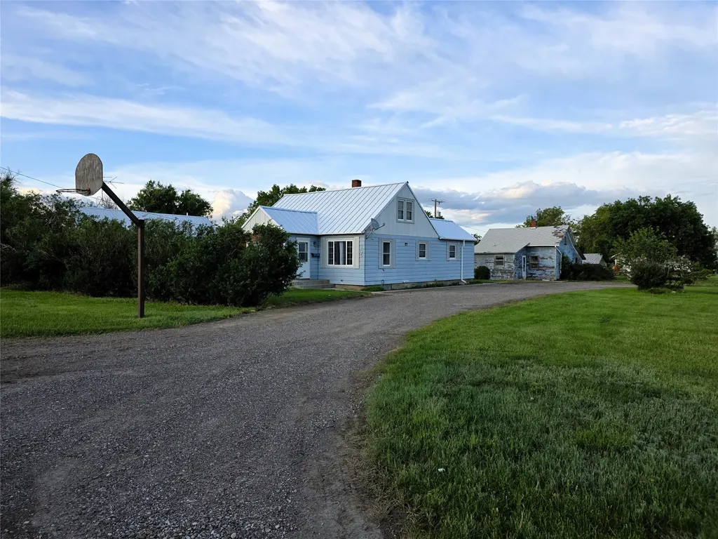 105 2nd Avenue NW Dutton MT 59433